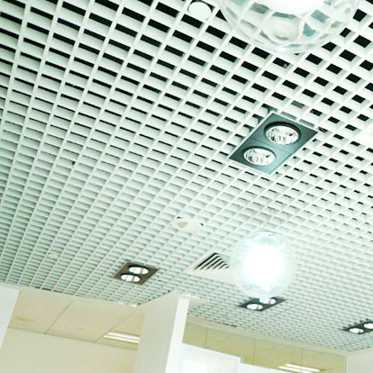 Алюминиевый решетчатый потолок