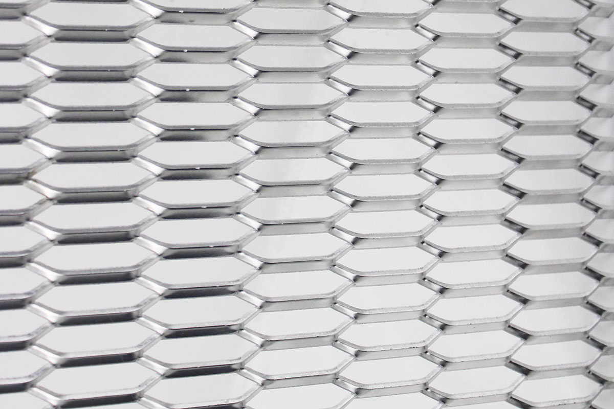 Aluminum diamond mesh grille